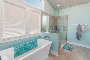 Shower, jetted bath, towels - Private Pool, Elevator, Cabana Service Included! (Holden Beach)
