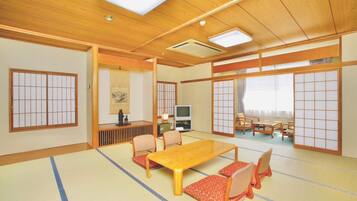 Traditional Room | 1 bedroom, free WiFi, bed sheets