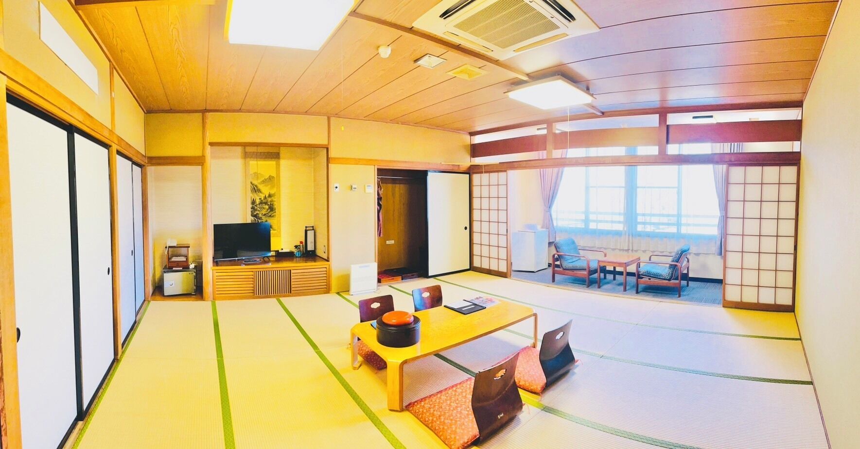 Kamar Comfort | Wi-Fi gratis dan seprai linen