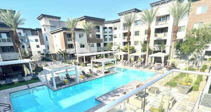 Pool Side Penthouse With Theater in Scottsdale next to the Mayo Clinic