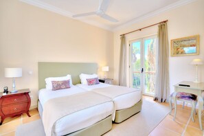 3 bedrooms, iron/ironing board, free WiFi, bed sheets - Discover luxury at our 3-Bedroom Linked Villa with communal pool access (Vila Nova de Cacela)