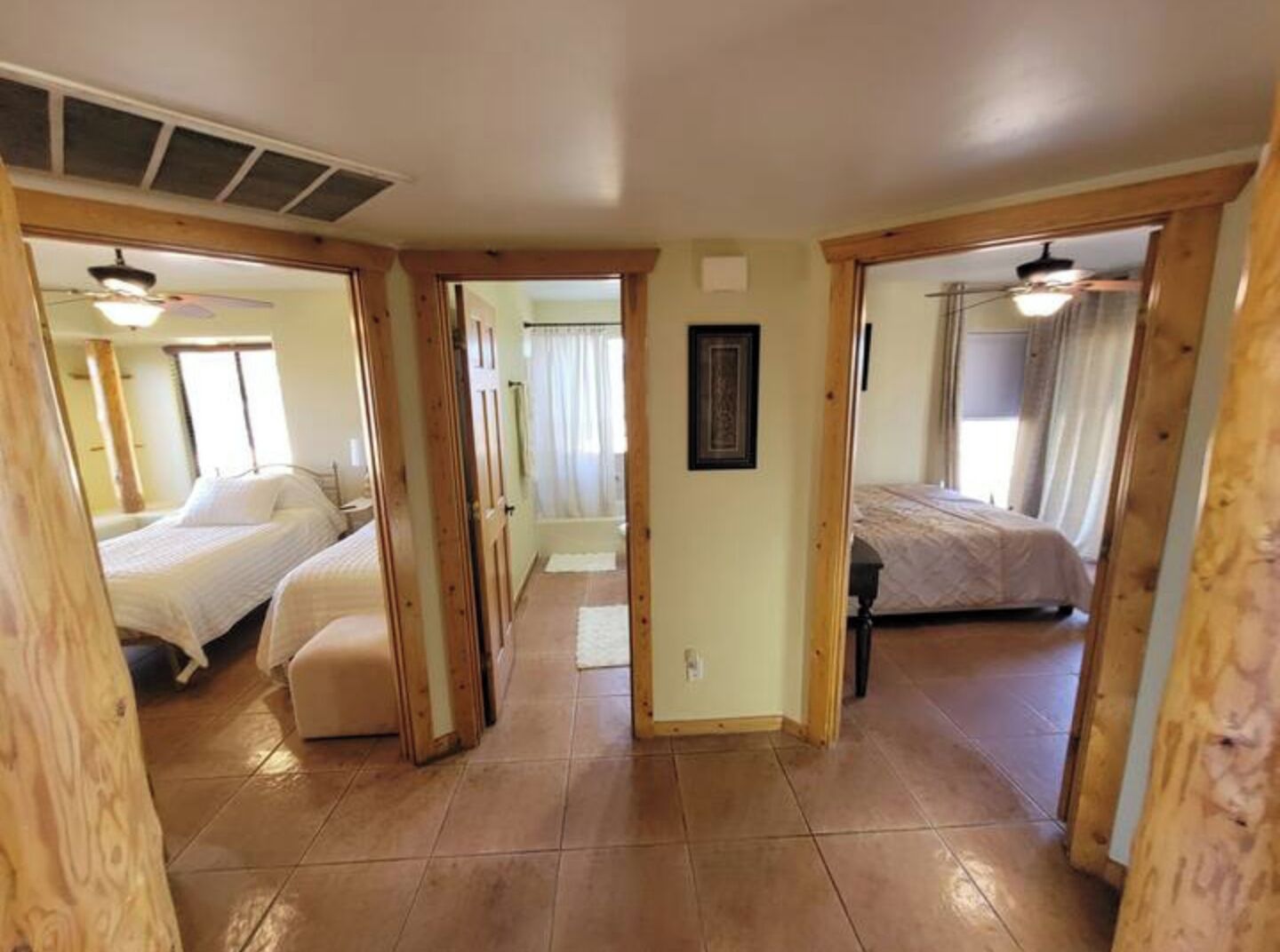 4 Schlafzimmer, Schreibtisch, Bügeleisen/Bügelbrett, WLAN