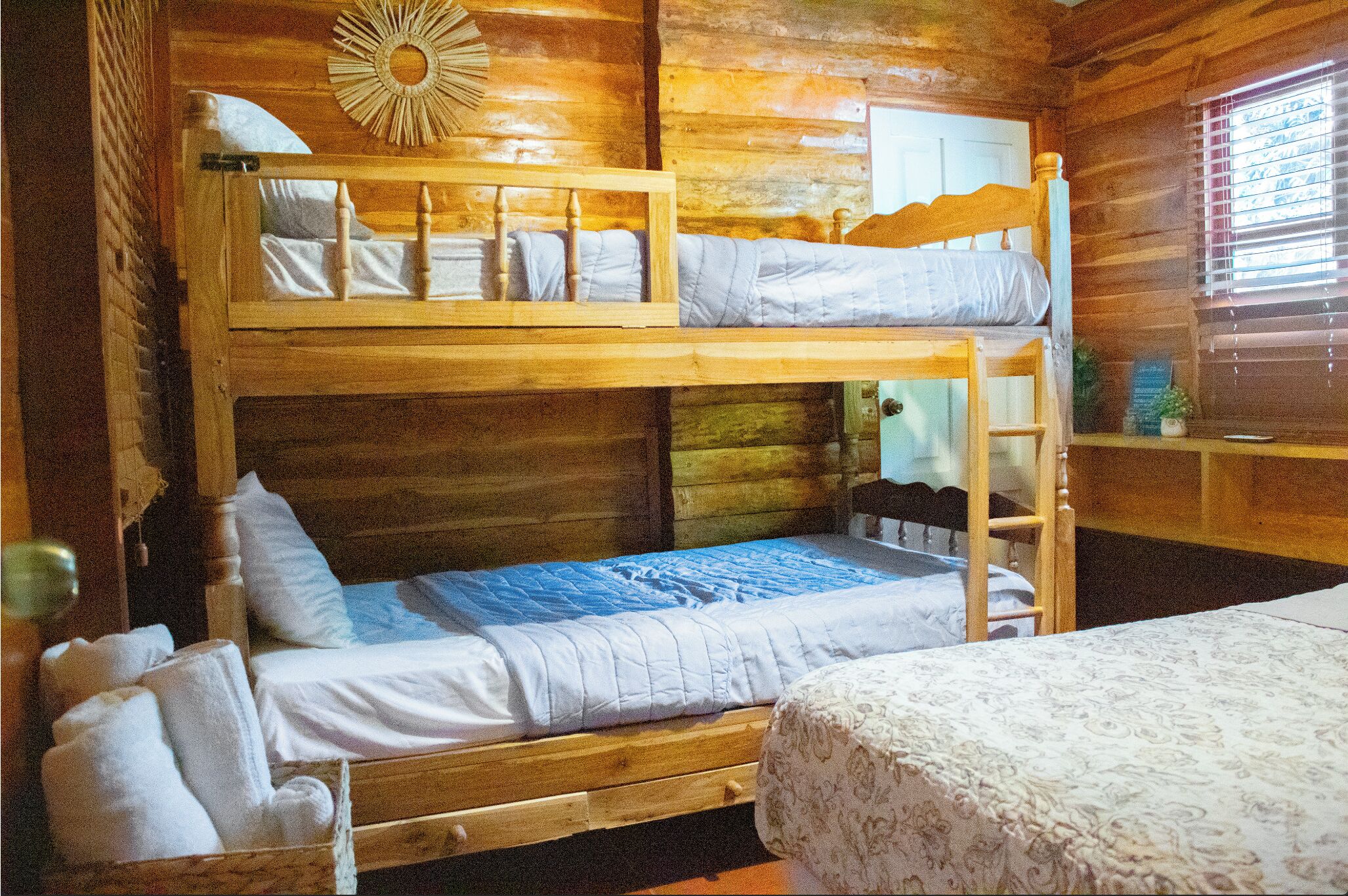 3 bedrooms, desk, free WiFi, bed sheets