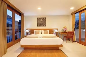 Villa, Balkon, Meerblick | Bügeleisen/Bügelbrett