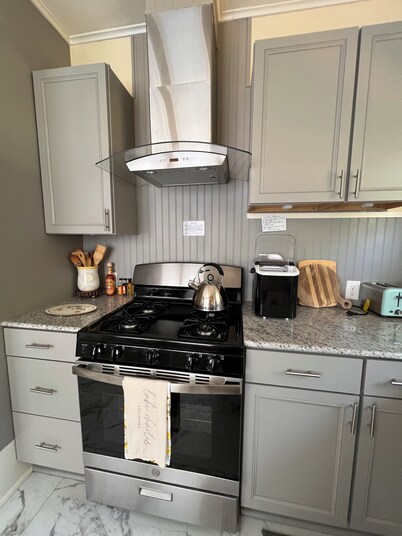 The Moss House! 1900's Victorian House in Lake Charles