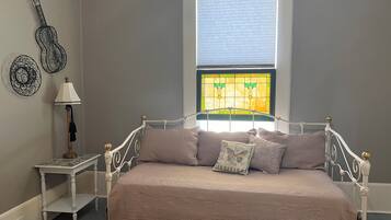 3 chambres, fer et planche à repasser, Wi-Fi gratuit, draps fournis