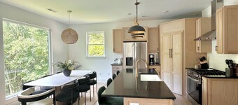 Peaceful place to recharge, within steps to Center Hill Lake!