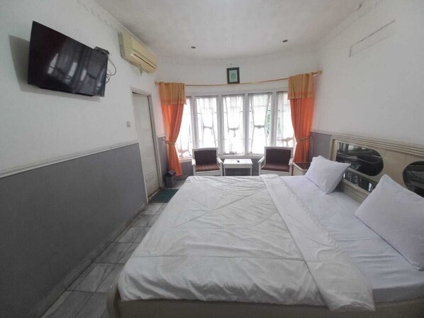 Suite estudio | Escritorio y wifi gratis