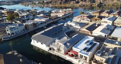 Kastle on the Keys, private dock