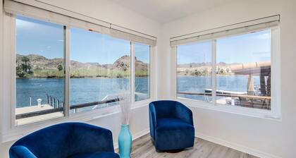 MEGA Dock House on the Strip