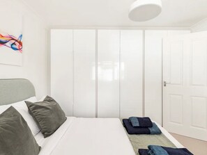 1 bedroom, iron/ironing board, travel cot, free WiFi