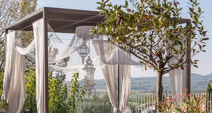 Escape to Paradise: Your Private Pool Awaits, Alma