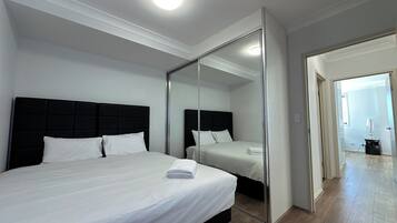 2 bedrooms, iron/ironing board, WiFi, bed sheets