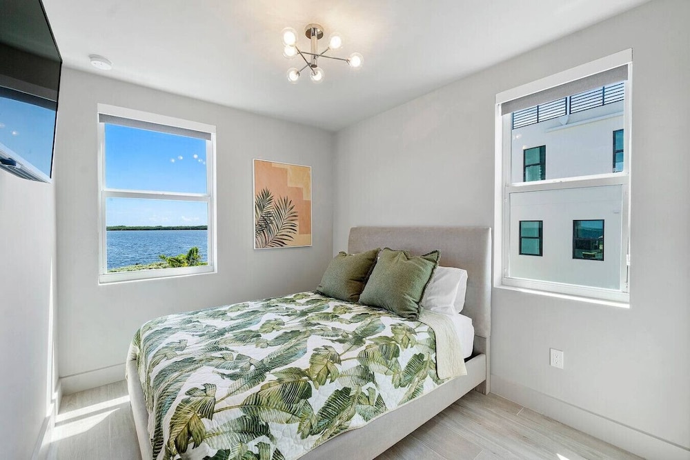 Key Largo Oasis Oceanfront With Pool Hot Tub Key Largo Vrbo key-largo-oasis-oceanfront-with-pool-hot-tub-key-largo-vrbo