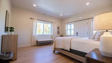 6 chambres, fer et planche Ă repasser, Wi-Fi, draps fournis