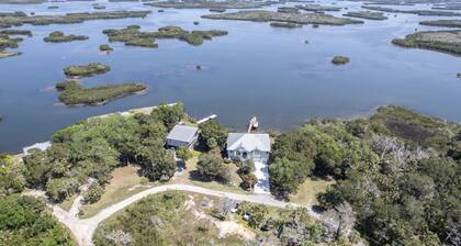 2 Waterfront Homes w Pvt Docks, Kayaks, Outdoor Spaces, Gulf Views