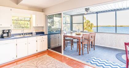 2 Waterfront Homes w Pvt Docks, Kayaks, Outdoor Spaces, Gulf Views