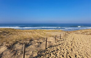 Beach - Pet friendly home in Talais (Talais)