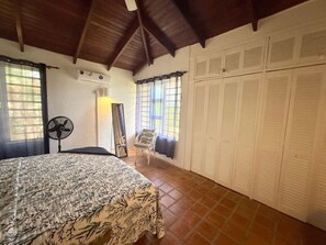 4 Schlafzimmer, Bügeleisen/Bügelbrett, WLAN, Bettwäsche