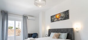 2 Schlafzimmer, Schreibtisch, Bügeleisen/Bügelbrett, kostenloses WLAN