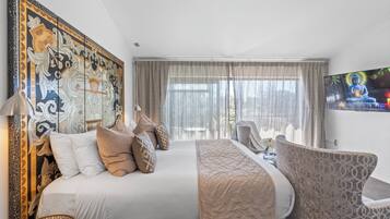 Suite, 1 King Bed