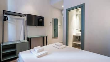 Bügeleisen/Bügelbrett, Reisekinderbett, kostenloses WLAN, Bettwäsche