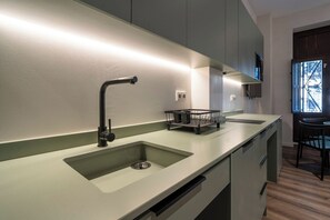Fridge, microwave, stovetop, coffee/tea maker - VLC HOST - Reina 168 1 (Valencia)