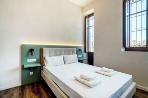 Iron/ironing board, travel cot, free WiFi, bed sheets