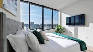 2 habitaciones, escritorio, tabla de planchar con plancha y wifi gratis