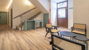 Interior - VLC HOST - Reina 168 4 (Valencia)