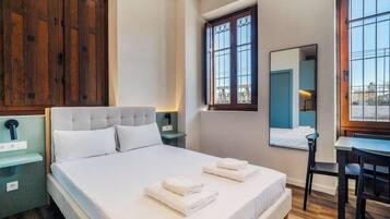 アイロン / アイロン台、旅行用ベビーベッド、WiFi (無料)、ベッドシーツ