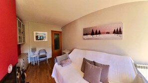 3 dormitorios, cuna de viaje, wifi gratis y ropa de cama