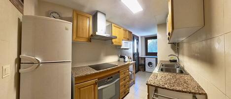 Frigorifero, microonde, forno, lavastoviglie