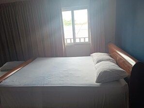 Iron/ironing board, free WiFi, bed sheets - HOTEL BETHLEHEM (La Lima)