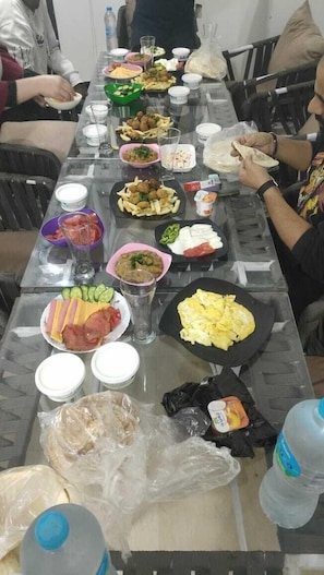 In-room dining - Giza city hotel (Giza)