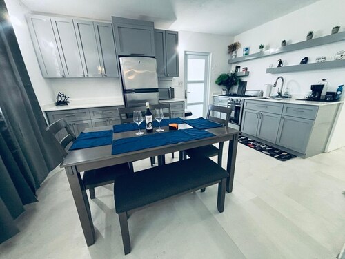 3-bedroom house in Dorado neighborhood with WiFi, AC