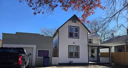 3-bedroom house in fabulous Wichita with WiFi, AC. Enjoy
same day booking