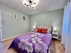 1 bedroom, iron/ironing board, WiFi, bed sheets - Tranquil Ground Floor Unit Central Honolulu & AC (Honolulu)