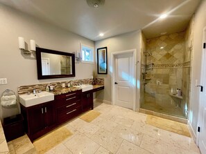 Shower, jetted tub, hair dryer, towels