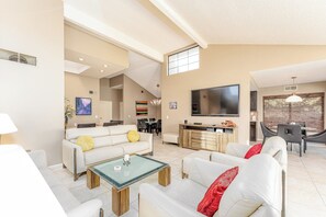 Smart TV - New: Scenic Condo w/ Lake, Golf & Mountain Views (Palm Springs)