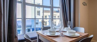 Skokholm Apartment - 3 Bedroom Apartment - Tenby