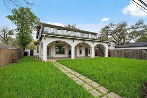 Exterior - NEW King Bed Houston Haven w/ Hot Tub! (Houston)