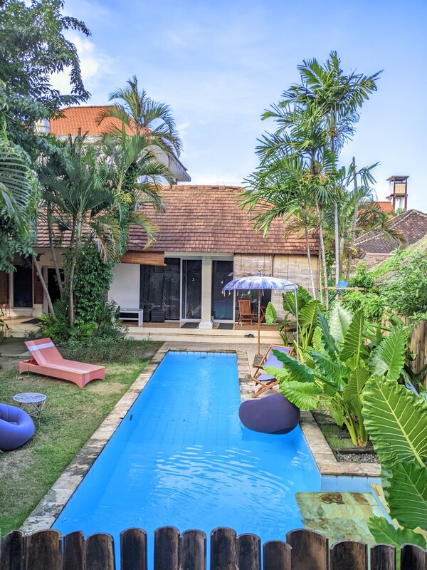 Two Brothers Guesthouse - Legian
