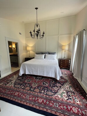 4 Schlafzimmer, Schreibtisch, Bügeleisen/Bügelbrett, kostenloses WLAN