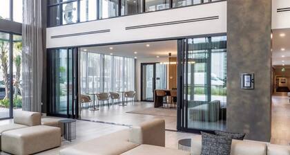 Blueground | Coral Gables, pool & w/d, nr Vizcaya