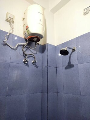 Serviettes fournies, savon