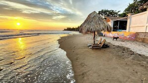 Beach - Ocean Front Private Casita w Pool & AC  Sleeps 4 (Pochomil)