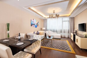 Deluxe Two Bedroom | In-room safe, laptop workspace, blackout curtains, soundproofing - Rocase Boutique Hotel Wuxi (Wuxi)