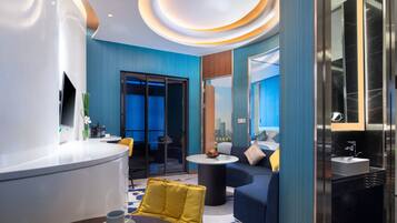 1 bedroom, in-room safe, laptop workspace, blackout curtains