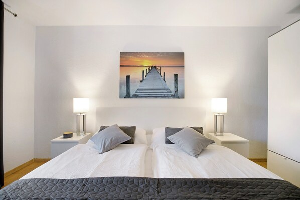 1 bedroom, free WiFi, bed sheets